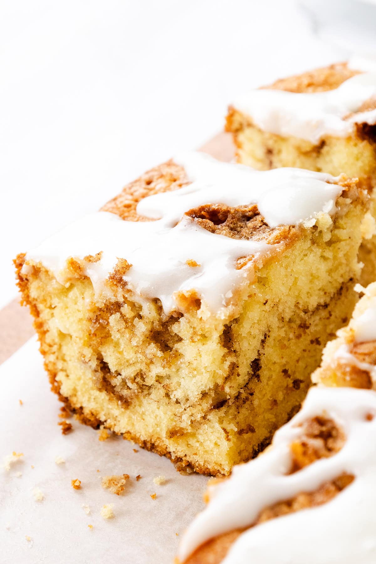 Easy Cinnamon Bun Cake: Get That Roll Flavor Without the Fuss